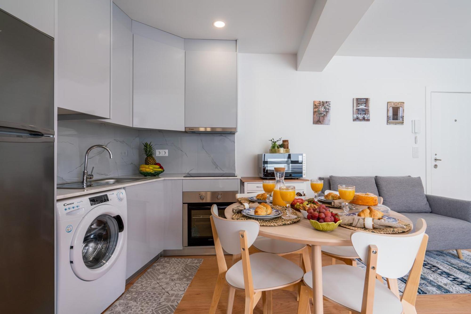 Host Wise - Comfy Sunny Flat - Prime Location Porto Quarto foto